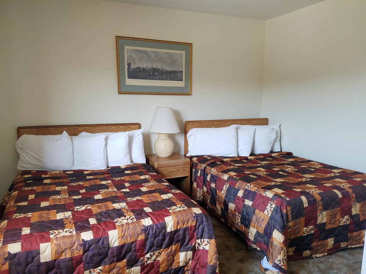 Motel Clark's 2*